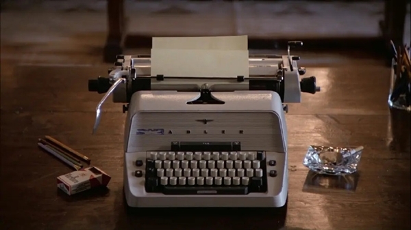 影史神作首次引进!恐怖片《闪灵》内地定档:1月30日上映