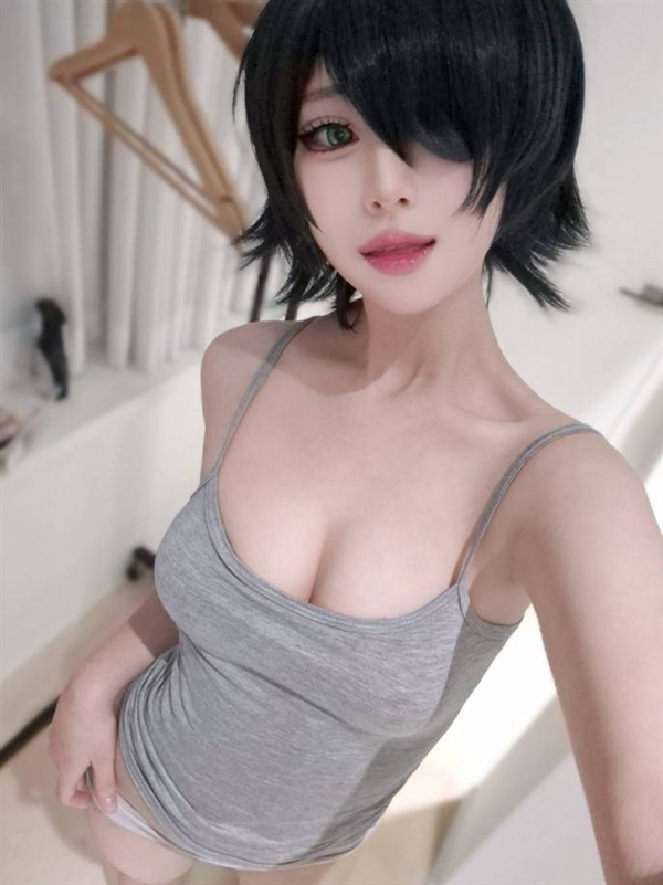 韩国美女COS《电锯人》姬野 居家姐姐慵懒性感