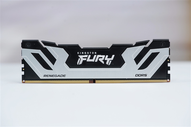 锐龙7 9800X3D网游、酷睿Ultra 9 285K对比:Intel搭配顶级8400MHz内存依然差距巨大