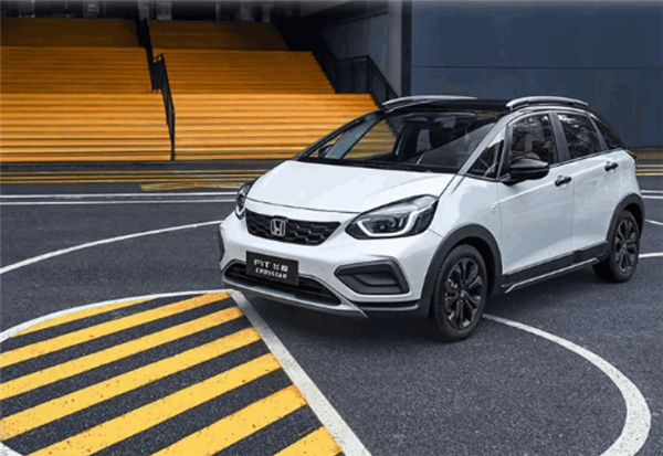 50万内最好的车!全新本田飞度已到店:首批限量3000台